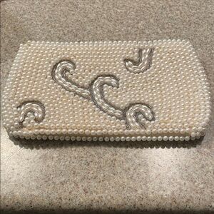 Vtg 1960s Elegant Faux Pearl Beaded Clutch.